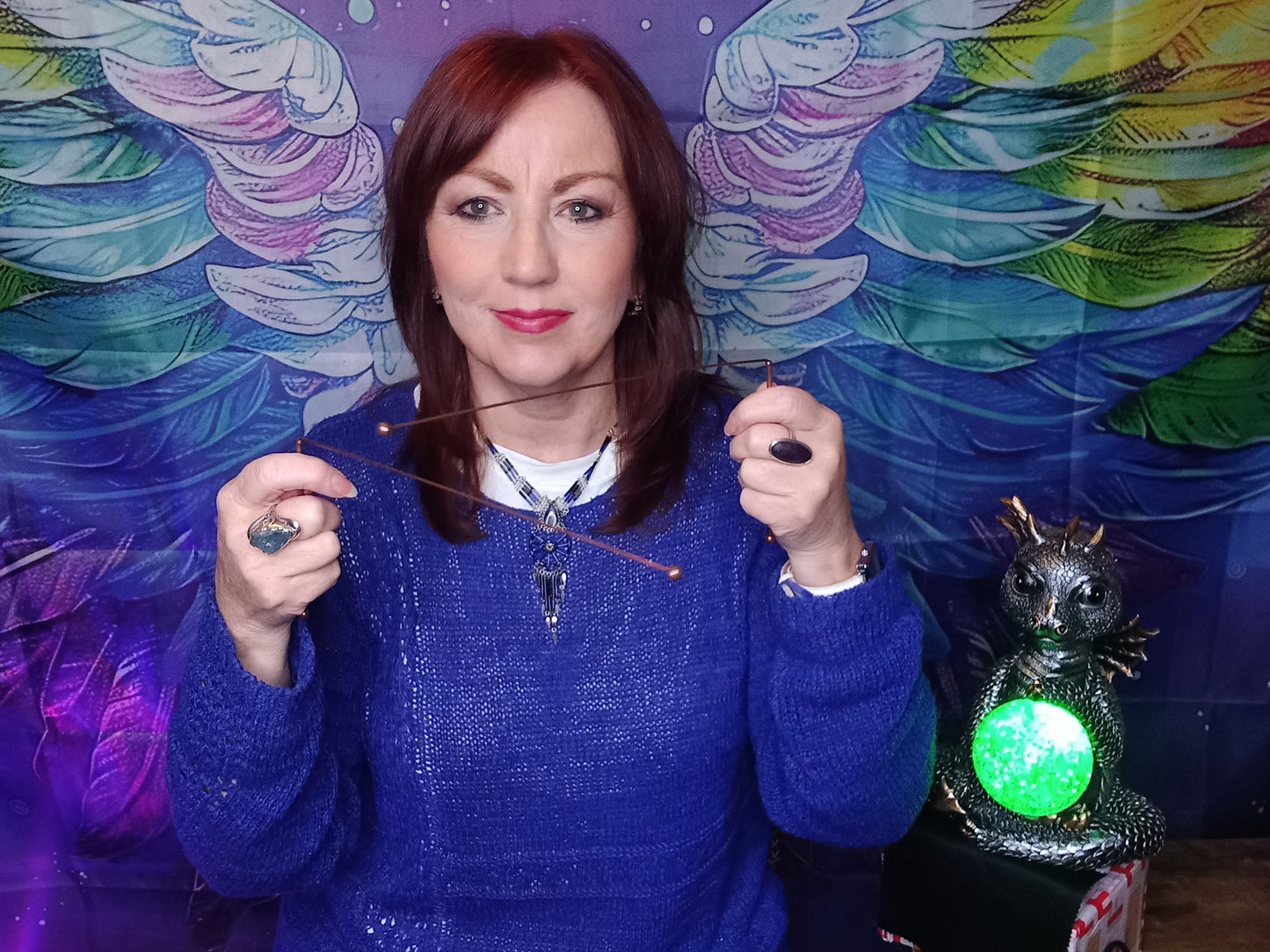 Dowsing-rods/Tarot Channelled Q & A with Passed Loved Ones